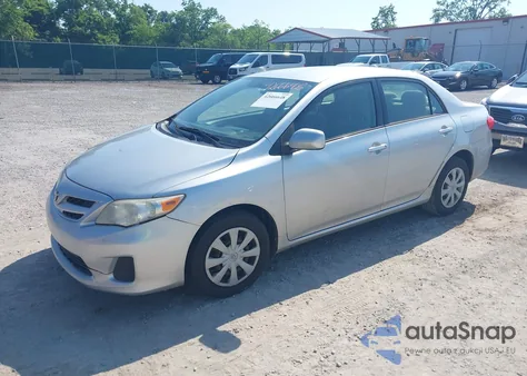 2011 Toyota Corolla Le z USA, uszkodzony, nr VIN JTDBU4EE4BJ096026